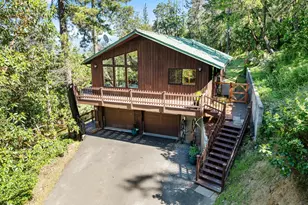 694 Timberlake Dr, Ashland, OR 97520 - Photo 1