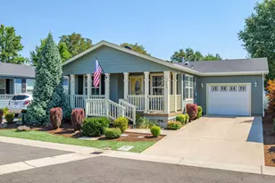 795 Bentley Dr, Grants Pass, OR 97526 - Photo 1