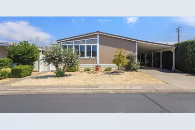 4729 S Pacific Highway #14, Phoenix, OR 97535 - Photo 1