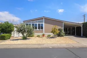 4729 S Pacific Hwy, Phoenix, OR 97535 - Photo 1