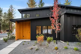 525 N Pine St, Sisters, OR 97759 - Photo 1