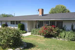 10122 Wright Ave, Klamath Falls, OR 97603 - Photo 1