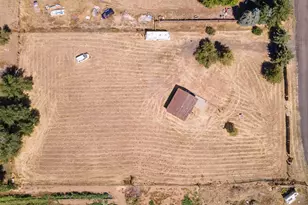 2936 Debbie Dr, Klamath Falls, OR 97601 - Photo 1