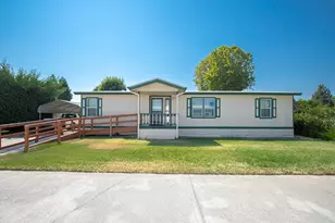 1551 Willow Ln, Grants Pass, OR 97527 - Photo 1