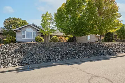 2311 Robertson Crest, Grants Pass, OR 97527 - Photo 1