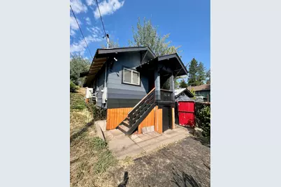 1418 Johnson Avenue, Klamath Falls, OR 97601 - Photo 1