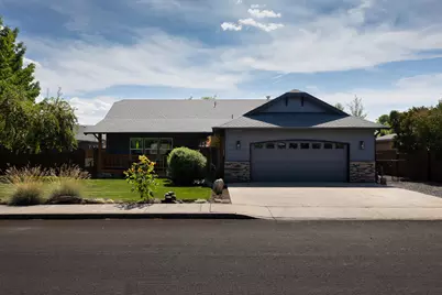 1944 NW Quince Avenue, Redmond, OR 97756 - Photo 1