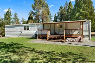 8538 Monument Dr, Grants Pass, OR 97526 - Photo 1