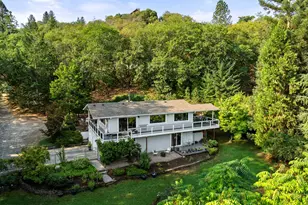 219 Bluebell Ln, Grants Pass, OR 97527 - Photo 1