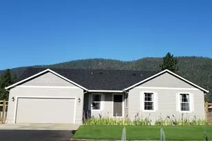 585 E Forks Cir, Cave Junction, OR 97523 - Photo 1