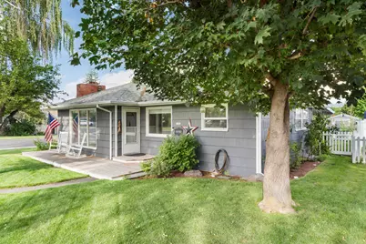 1106 SW 15th Street, Redmond, OR 97756 - Photo 1