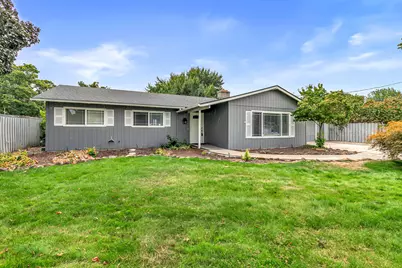 21 Hickory Lane, Central Point, OR 97502 - Photo 1