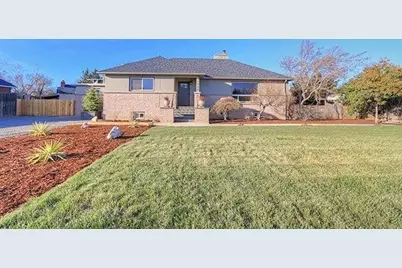 1066 Diamond Street, Medford, OR 97501 - Photo 1