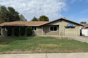 2535 SW 29th St, Redmond, OR 97756 - Photo 1