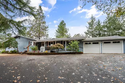 259 Tina Way, Grants Pass, OR 97526 - Photo 1