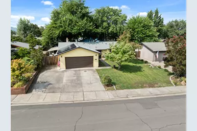 1228 Douglas Avenue, Medford, OR 97501 - Photo 1