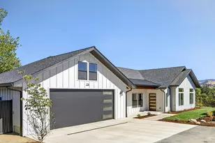 224 Alicia St, Ashland, OR 97520 - Photo 1