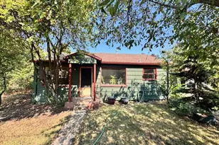 106 N 1st St, Talent, OR 97540 - Photo 1