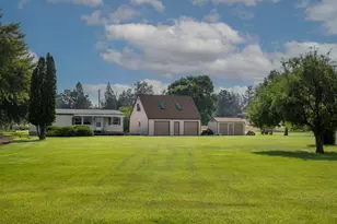 3680 NE Walnut Dr, Redmond, OR 97756 - Photo 1