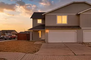 878 SE Kristin Way, Madras, OR 97741 - Photo 1