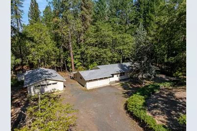 475 Pyle Drive, Grants Pass, OR 97527 - Photo 1