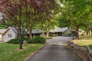 3095 Burrell Rd, Medford, OR 97501 - Photo 1