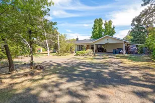 3506 New Ray Rd, Central Point, OR 97502 - Photo 1