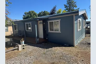 2225 Laurel Street, Klamath Falls, OR 97601 - Photo 1