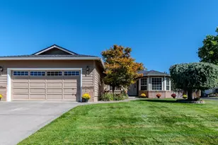 3024 Adams Cir, Medford, OR 97504 - Photo 1