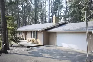 646 Jaynes Dr, Grants Pass, OR 97527 - Photo 1