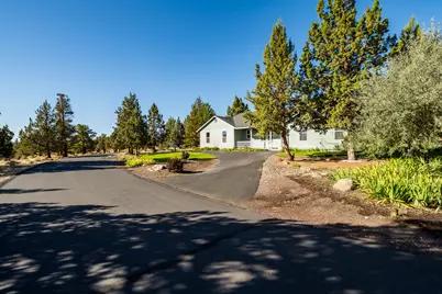 2525 Cliff Hawk Court, Redmond, OR 97756 - Photo 1