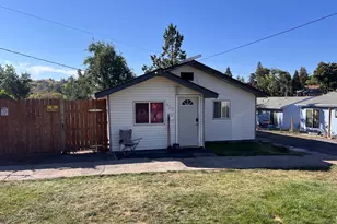 722 Donald St, Klamath Falls, OR 97601 - Photo 1