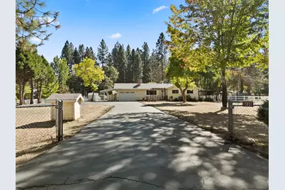 835 Minthorne Road, Rogue River, OR 97537 - Photo 1