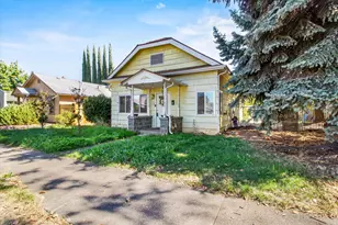 109 S Orange St, Medford, OR 97501 - Photo 1