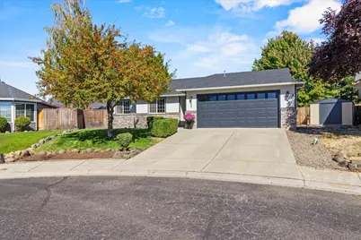 23 Blue Heron Court, Eagle Point, OR 97524 - Photo 1