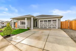 3726 Carlin Dr, Medford, OR 97504 - Photo 1