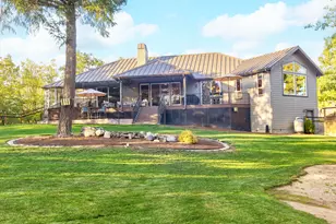 559 Pleasantville Wy, Grants Pass, OR 97526 - Photo 1