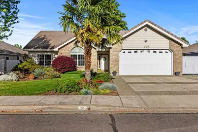 659 Jackson Creek Drive, Central Point, OR 97502 - Photo 1