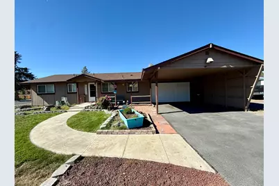 1042 Merryman Drive, Klamath Falls, OR 97603 - Photo 1