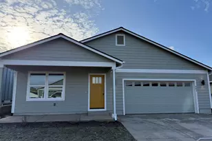 567 NE Arnold St, Madras, OR 97741 - Photo 1