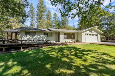 857 Azalea Drive, Grants Pass, OR 97526 - Photo 1