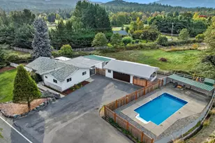 3280 New Hope Rd, Grants Pass, OR 97527 - Photo 1