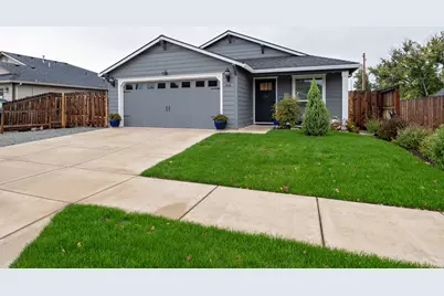 848 Trinity Way, Medford, OR 97501 - Photo 1