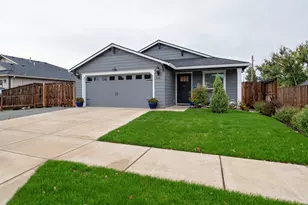 848 Trinity Way, Medford, OR 97501 - Photo 1