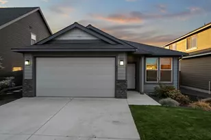 489 NW 29th St, Redmond, OR 97756 - Photo 1