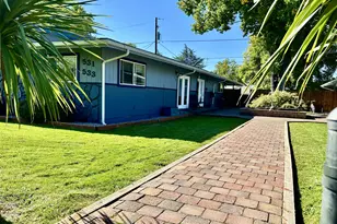 531 Effie St, Medford, OR 97504 - Photo 1