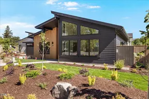 391 Clinton St, Ashland, OR 97520 - Photo 1