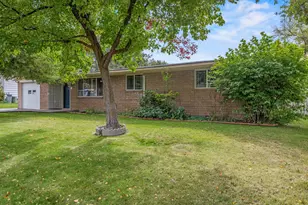 5714 Schiesel Ave, Klamath Falls, OR 97603 - Photo 1