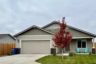 3395 NW 11th Ct, Redmond, OR 97756 - Photo 1