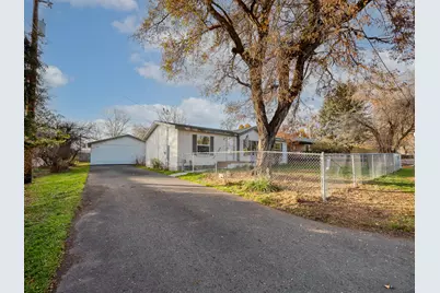 1904 Logan Street, Klamath Falls, OR 97603 - Photo 1